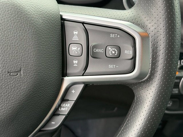 2027 RAM Ram 1500 RAM 1500 TRADESMAN QUAD CAB 4X4 6'4' BOX