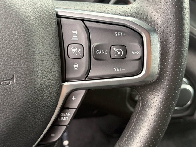 2027 RAM Ram 1500 RAM 1500 TRADESMAN QUAD CAB 4X4 6'4' BOX