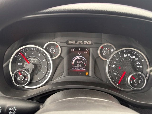 2027 RAM Ram 1500 RAM 1500 TRADESMAN QUAD CAB 4X4 6'4' BOX