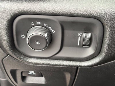 2027 RAM Ram 1500 RAM 1500 TRADESMAN QUAD CAB 4X4 6'4' BOX