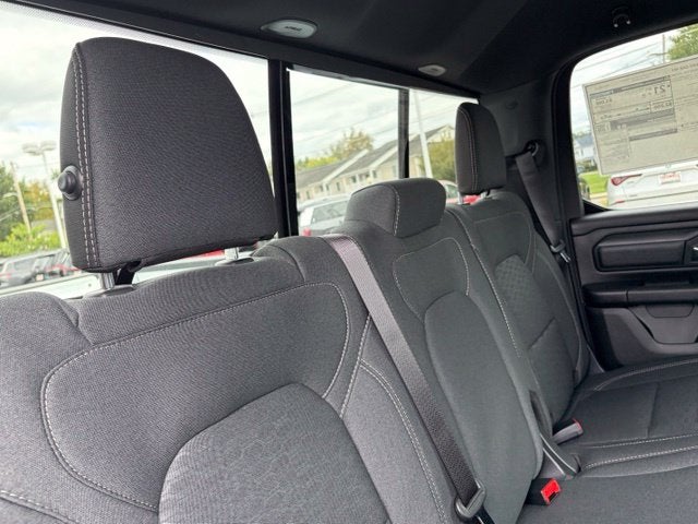 2027 RAM Ram 1500 RAM 1500 TRADESMAN QUAD CAB 4X4 6'4' BOX