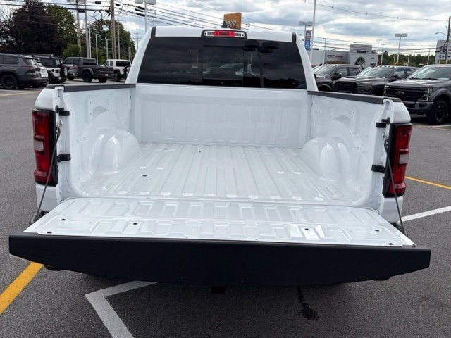 2027 RAM Ram 1500 RAM 1500 TRADESMAN QUAD CAB 4X4 6'4' BOX