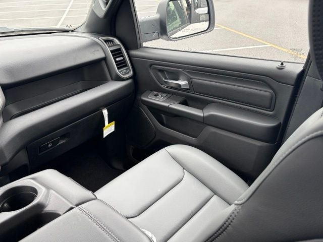 2026 RAM 1500 RAM 1500 TRADESMAN QUAD CAB 4X2 6'4' BOX