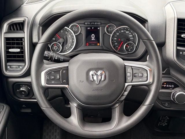 2026 RAM 1500 RAM 1500 TRADESMAN QUAD CAB 4X2 6'4' BOX