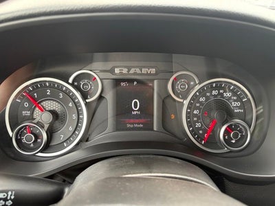 2026 RAM 1500 RAM 1500 TRADESMAN QUAD CAB 4X2 6'4' BOX