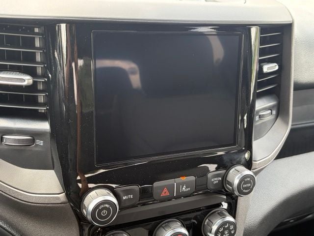 2026 RAM 1500 RAM 1500 TRADESMAN QUAD CAB 4X2 6'4' BOX