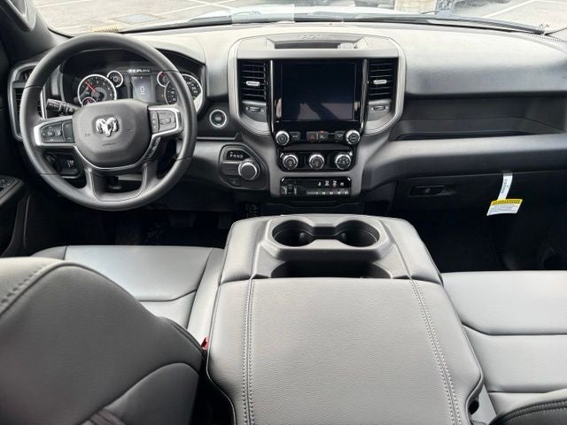 2026 RAM 1500 RAM 1500 TRADESMAN QUAD CAB 4X2 6'4' BOX