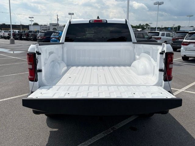 2026 RAM 1500 RAM 1500 TRADESMAN QUAD CAB 4X2 6'4' BOX
