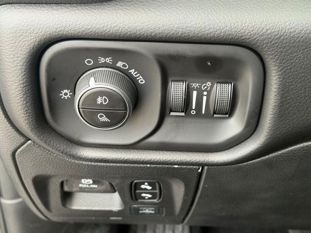 2027 RAM Ram 1500 RAM 1500 BIG HORN CREW CAB 4X4 5'7' BOX