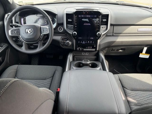 2027 RAM Ram 1500 RAM 1500 BIG HORN CREW CAB 4X4 5'7' BOX