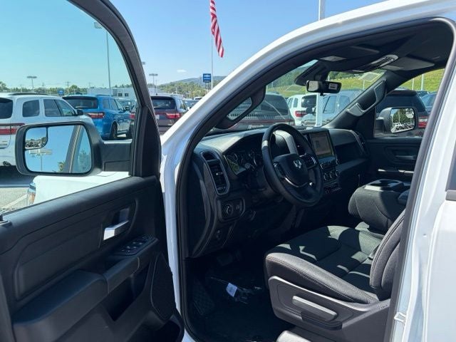 2026 RAM Ram 1500 RAM 1500 TRADESMAN CREW CAB 4X4 5'7' BOX