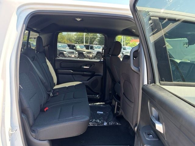 2026 RAM Ram 1500 RAM 1500 TRADESMAN CREW CAB 4X4 5'7' BOX