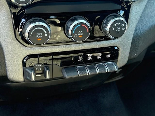 2026 RAM Ram 1500 RAM 1500 WARLOCK CREW CAB 4X4 5'7' BOX