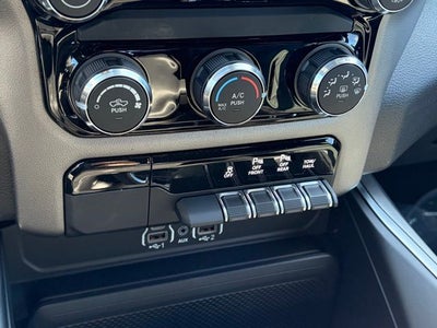 2026 RAM Ram 1500 RAM 1500 EXPRESS CREW CAB 4X4 5'7' BOX