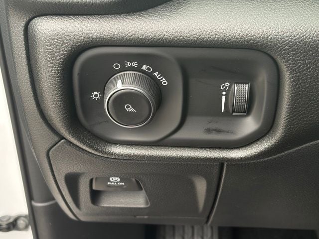 2026 RAM Ram 1500 RAM 1500 TRADESMAN CREW CAB 4X4 5'7' BOX