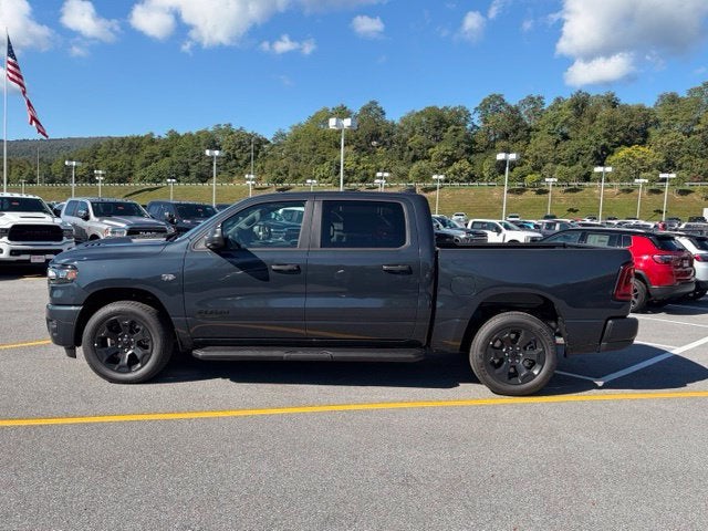 2027 RAM Ram 1500 RAM 1500 EXPRESS CREW CAB 4X4 5'7' BOX