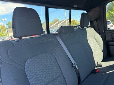 2027 RAM Ram 1500 RAM 1500 EXPRESS CREW CAB 4X4 5'7' BOX