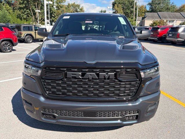 2027 RAM Ram 1500 RAM 1500 EXPRESS CREW CAB 4X4 5'7' BOX