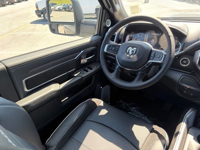 2026 RAM Ram 3500 RAM 3500 LARAMIE CREW CAB 4X4 6'4' BOX