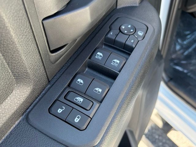 2027 RAM Ram 3500 RAM 3500 TRADESMAN CREW CAB 4X4 8' BOX