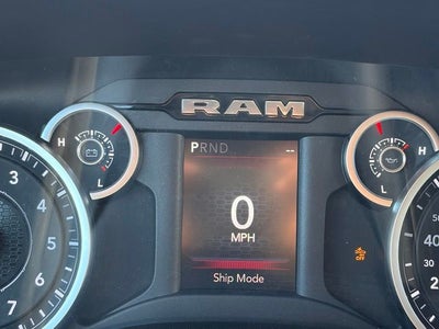 2027 RAM Ram 3500 RAM 3500 TRADESMAN CREW CAB 4X4 8' BOX