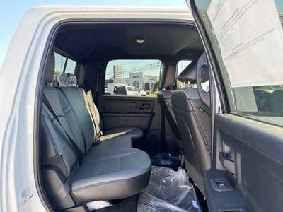 2027 RAM Ram 3500 RAM 3500 TRADESMAN CREW CAB 4X4 8' BOX