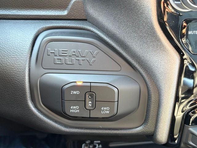 2027 RAM Ram 3500 RAM 3500 TRADESMAN CREW CAB 4X4 8' BOX