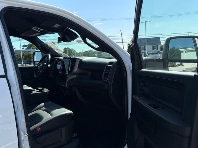 2027 RAM Ram 3500 RAM 3500 TRADESMAN CREW CAB 4X4 8' BOX