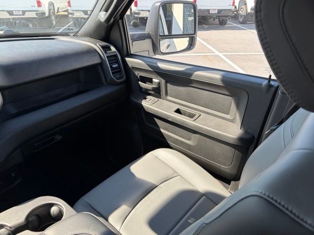 2027 RAM Ram 3500 RAM 3500 TRADESMAN CREW CAB 4X4 8' BOX