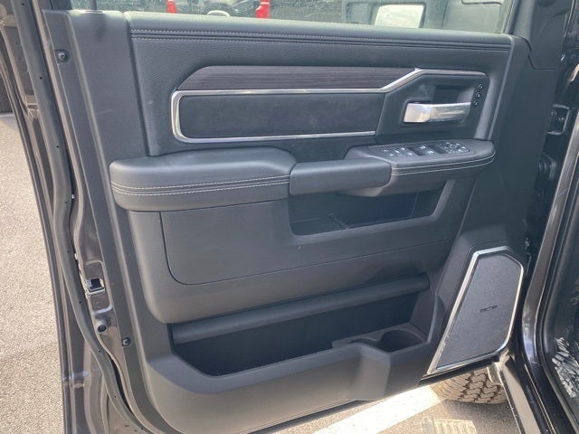 2026 RAM Ram 3500 RAM 3500 LARAMIE CREW CAB 4X4 8' BOX