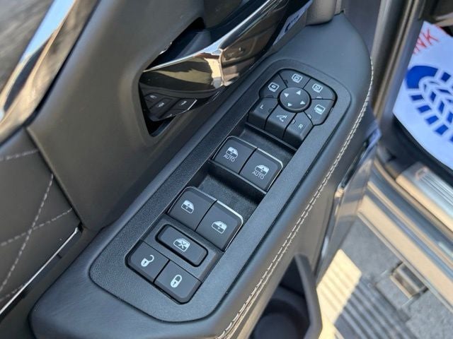 2027 RAM Ram 3500 RAM 3500 LIMITED MEGA CAB 4X4 6'4' BOX