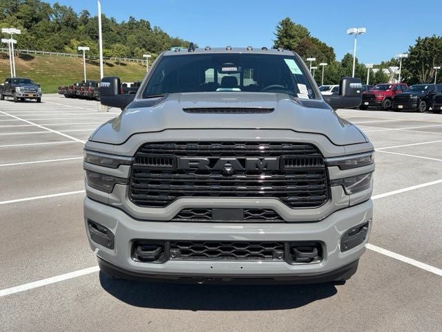 2027 RAM Ram 3500 RAM 3500 LIMITED MEGA CAB 4X4 6'4' BOX