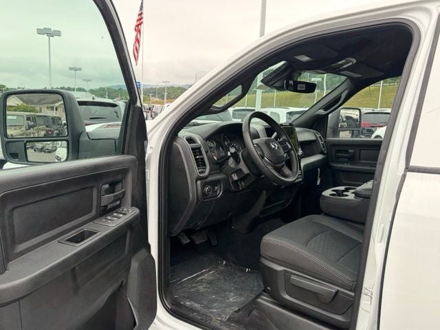 2026 RAM Ram 2500 RAM 2500 BLACK EXPRESS CREW CAB 4X4 6'4' BOX
