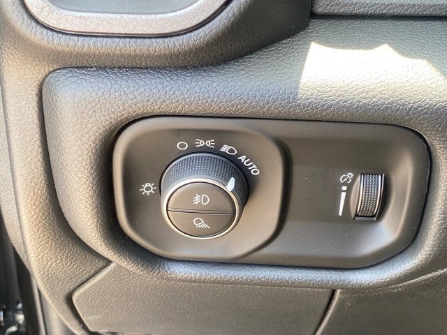 2025 RAM Ram 2500 RAM 2500 TRADESMAN CREW CAB 4X4 6'4' BOX