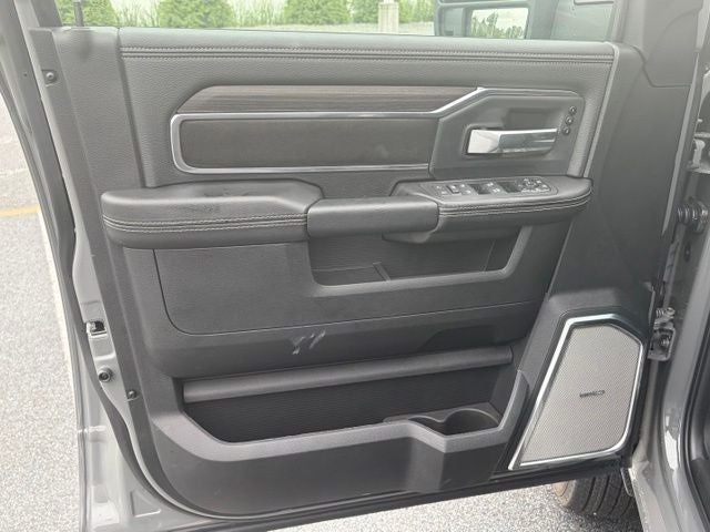 2026 RAM Ram 3500 RAM 3500 LARAMIE CREW CAB 4X4 8' BOX