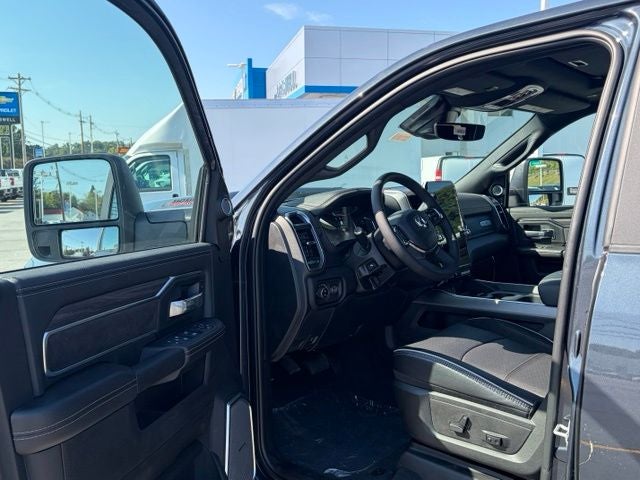 2027 RAM Ram 3500 RAM 3500 LARAMIE CREW CAB 4X4 8' BOX