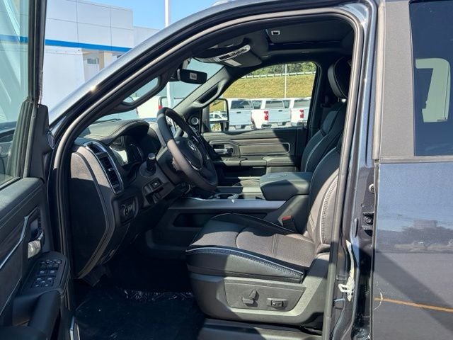 2027 RAM Ram 3500 RAM 3500 LARAMIE CREW CAB 4X4 8' BOX