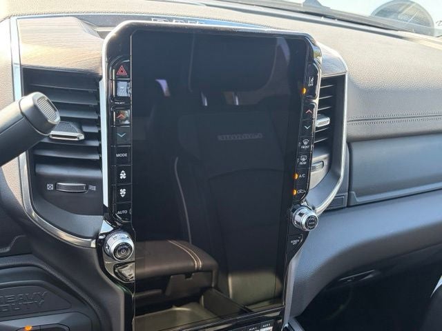2027 RAM Ram 3500 RAM 3500 LARAMIE CREW CAB 4X4 8' BOX