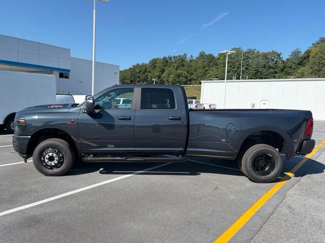 2027 RAM Ram 3500 RAM 3500 LARAMIE CREW CAB 4X4 8' BOX