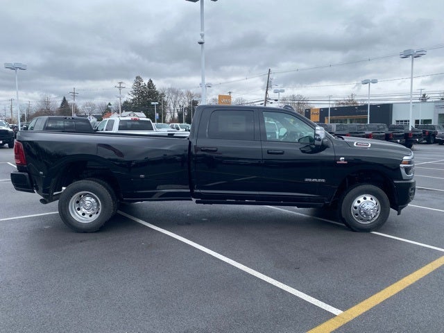 2026 RAM Ram 3500 RAM 3500 LARAMIE CREW CAB 4X4 8' BOX