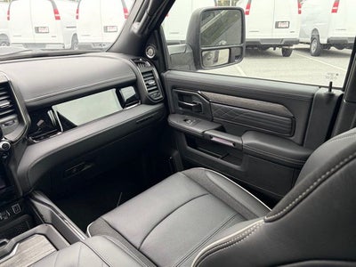 2026 RAM Ram 3500 RAM 3500 LIMITED MEGA CAB 4X4 6'4' BOX