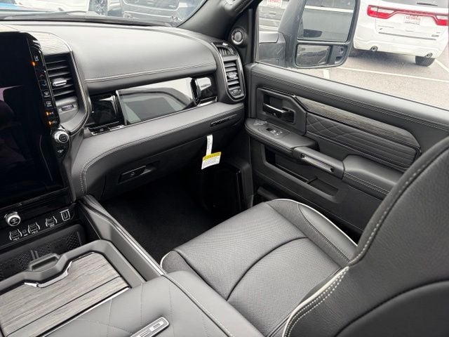2026 RAM Ram 3500 RAM 3500 LIMITED CREW CAB 4X4 8' BOX