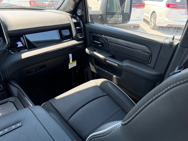 2026 RAM Ram 3500 RAM 3500 LIMITED CREW CAB 4X4 8' BOX