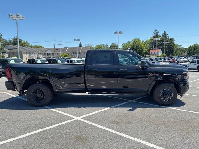 2026 RAM Ram 3500 RAM 3500 LIMITED CREW CAB 4X4 8' BOX