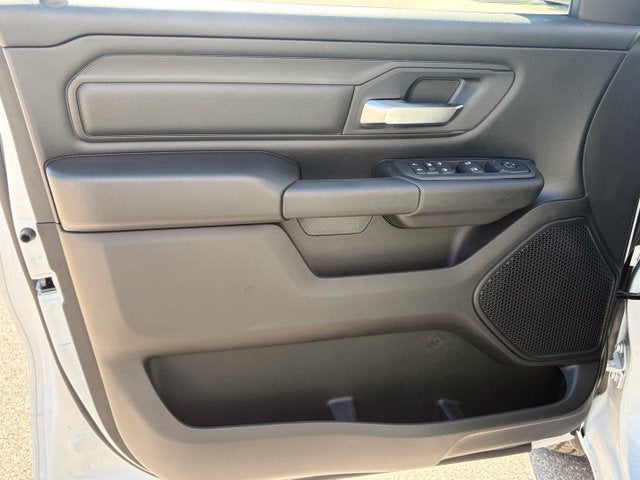 2027 RAM Ram 1500 RAM 1500 TRADESMAN CREW CAB 4X4 5'7' BOX