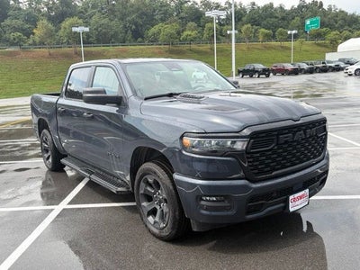 2026 RAM Ram 1500 RAM 1500 EXPRESS CREW CAB 4X4 5'7' BOX
