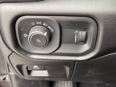 2026 RAM Ram 1500 RAM 1500 TRADESMAN CREW CAB 4X4 5'7' BOX