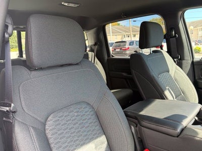 2027 RAM Ram 1500 RAM 1500 TRADESMAN CREW CAB 4X4 5'7' BOX