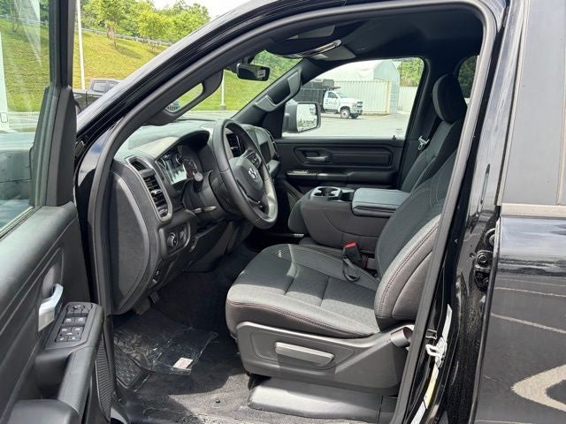 2026 RAM Ram 1500 RAM 1500 TRADESMAN CREW CAB 4X4 5'7' BOX