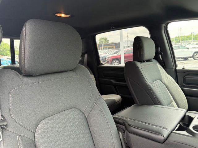 2026 RAM Ram 1500 RAM 1500 TRADESMAN CREW CAB 4X4 5'7' BOX